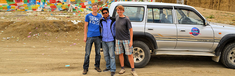 Greg, unser Fremdenführer und ich vor unserem Landcruiser