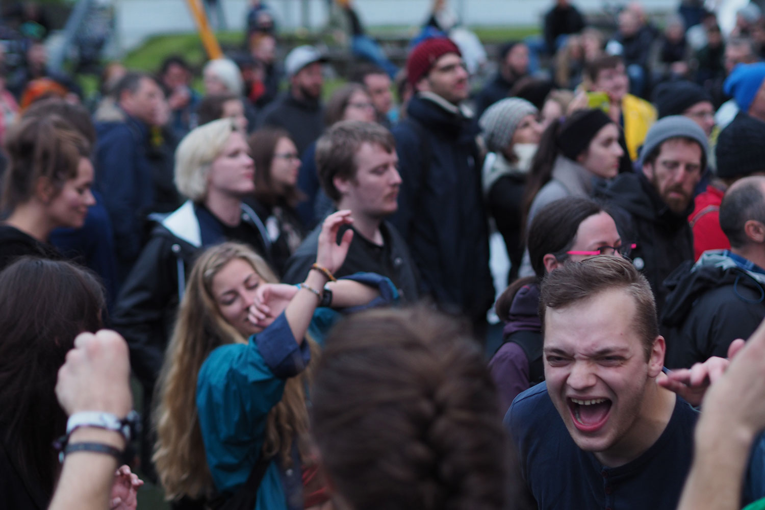 g_festival_faroeislands_crowed_kreischen_www-oooyeah-de